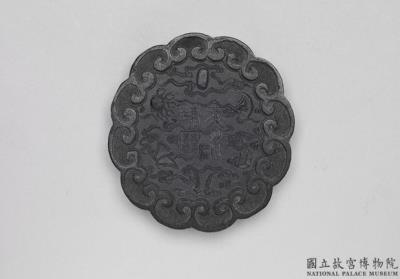 图片[2]-Blossom-shaped ink cake inscribed with “Chishui zhu”, attributed to Wu Yuanyang, Ming Dynasty (1368-1644)-China Archive